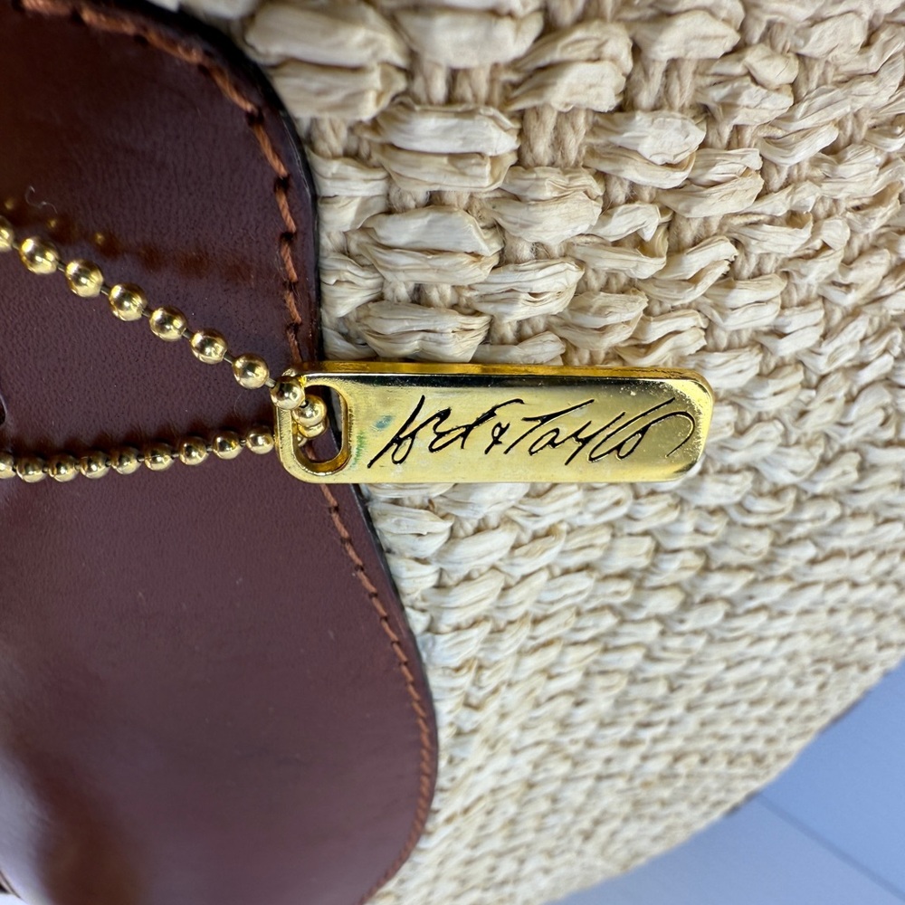 Carla Marchi Woven Raffia and Leather Handbag with wood  gold-tone hardware. - Picture 4 of 14